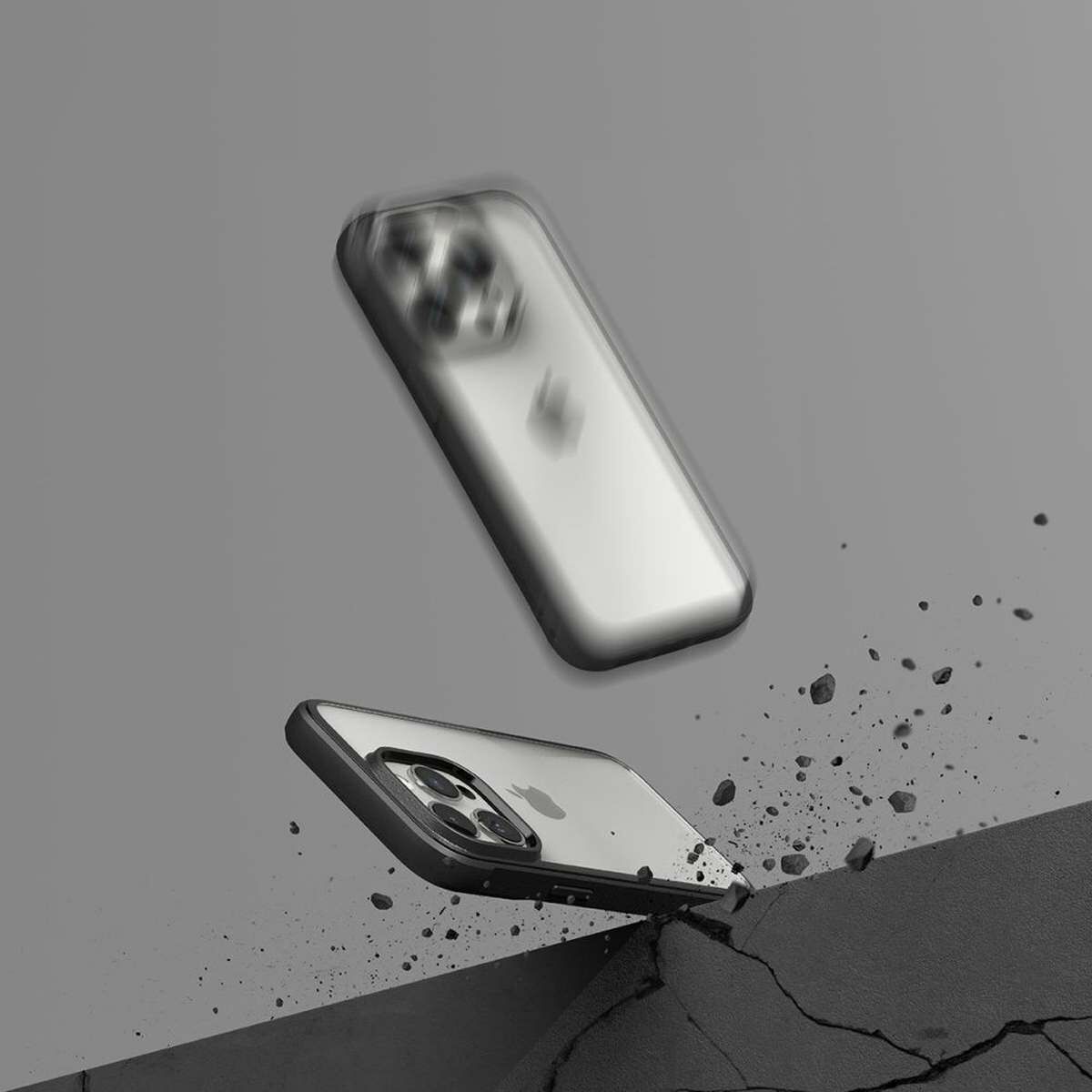 Kép 6/11 - Ringke iPhone 15 Pro Max Fusion Bold átlátszó/fekete tok