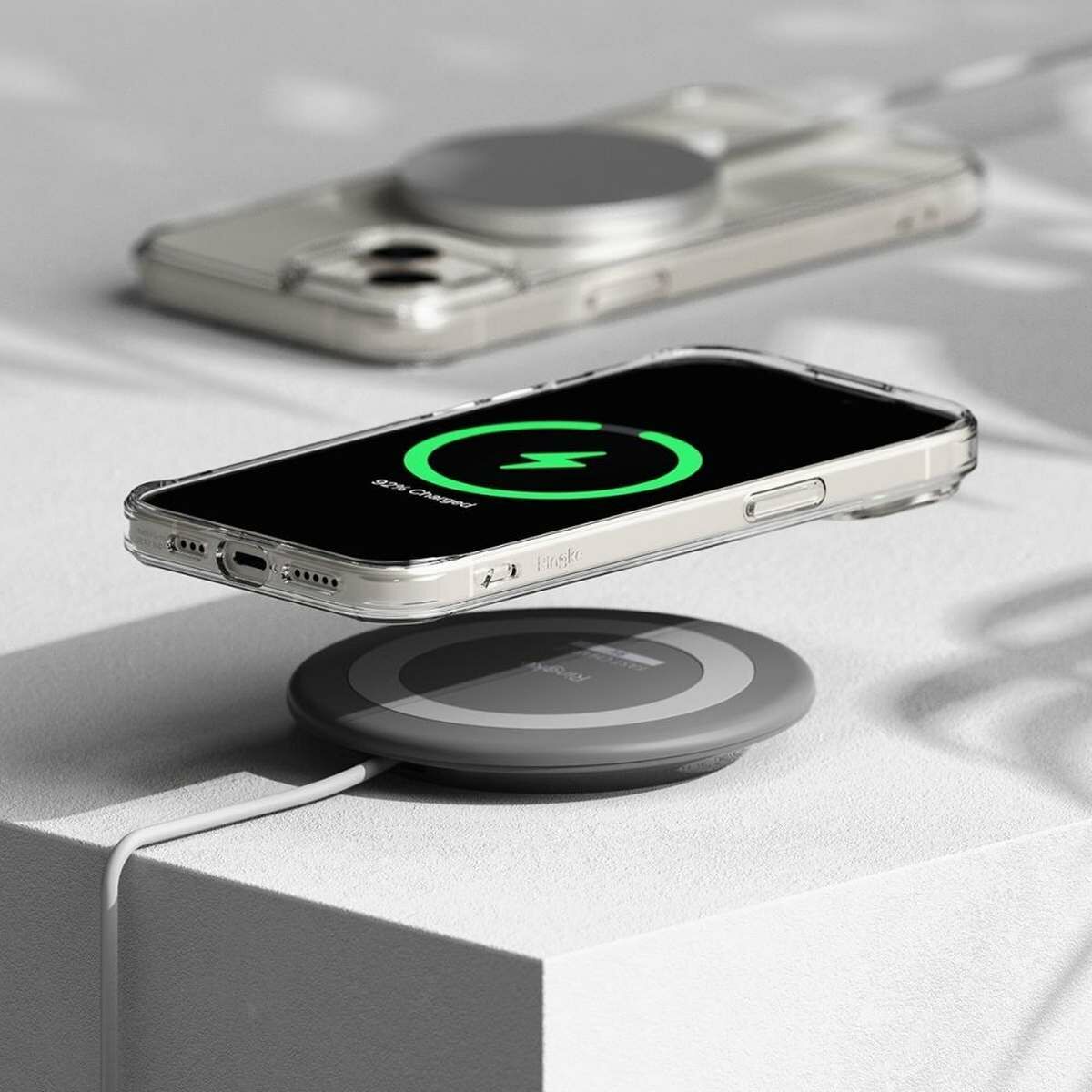 Kép 7/10 - Ringke iPhone 15 Fusion mágneses matt átlátszó tok