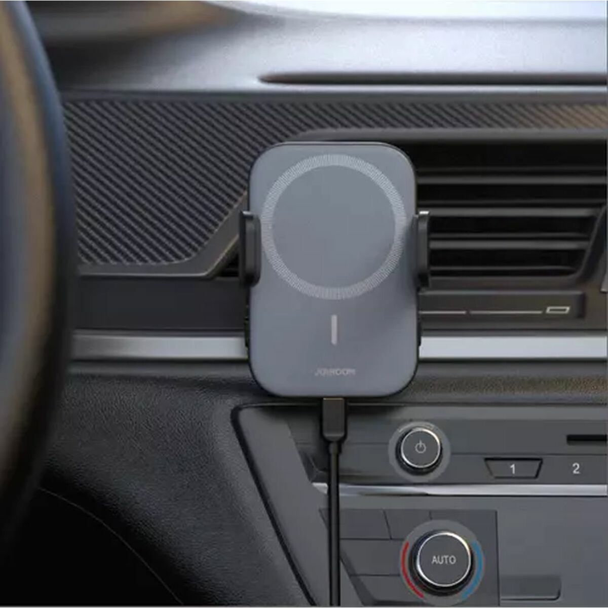 Kép 2/14 - Joyroom szellőzőrácsra szerelhető autós tartó MagSafe funkcióval,15W, fekete (JR-ZS295-AIR)