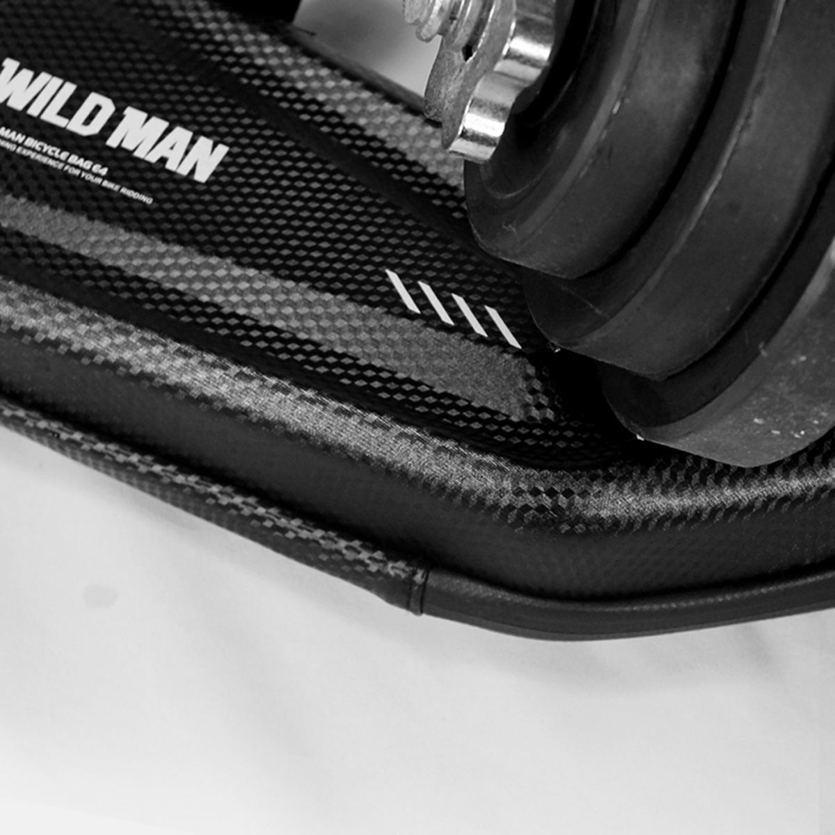 Kép 3/5 - WILDMAN Bicycle Bag E4 váz alá rögzíthető merevfalú, vízálló táska, 1.5L, fekete WILDMAN-E4-15L